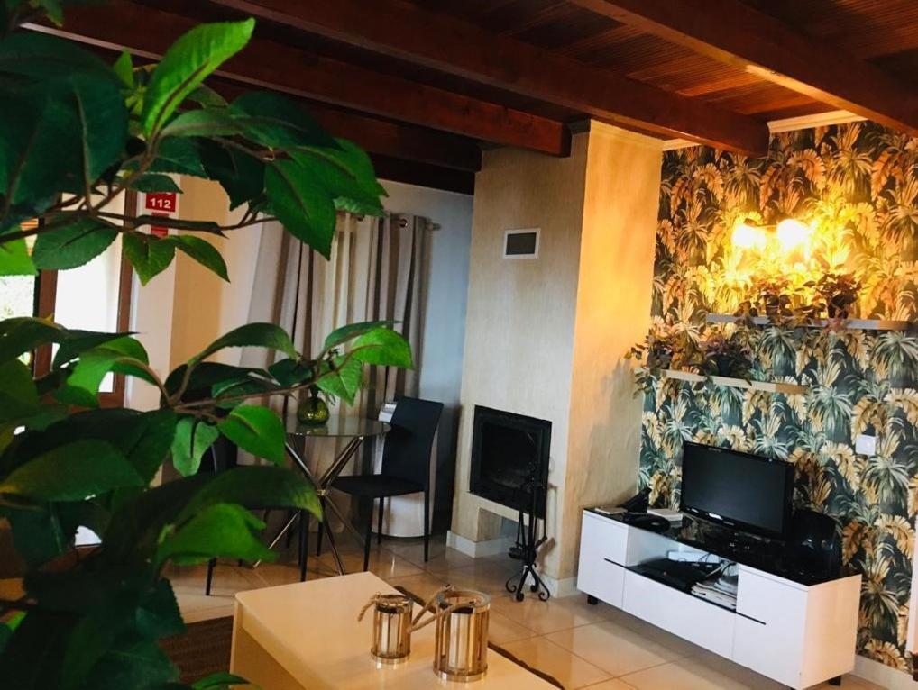 Fantatic Holiday House ปอนตา เดลกาดา ภายนอก รูปภาพ